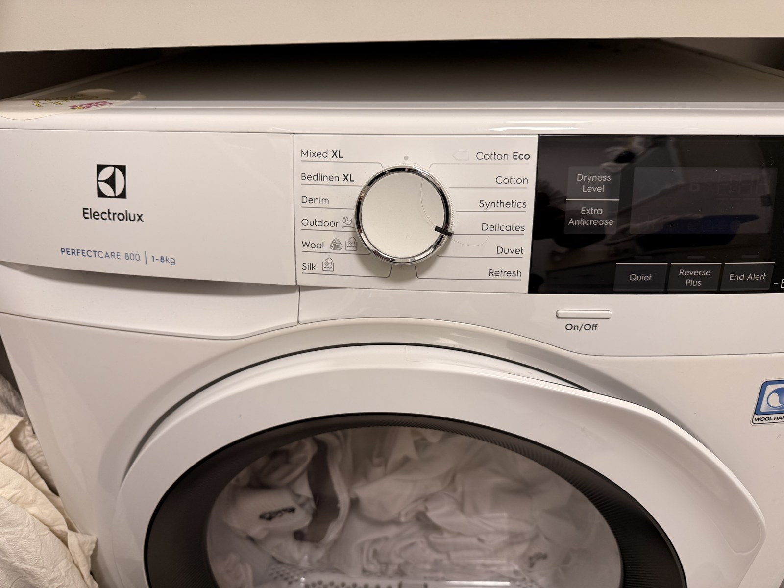 מייבש Electrolux PerfectCare 800